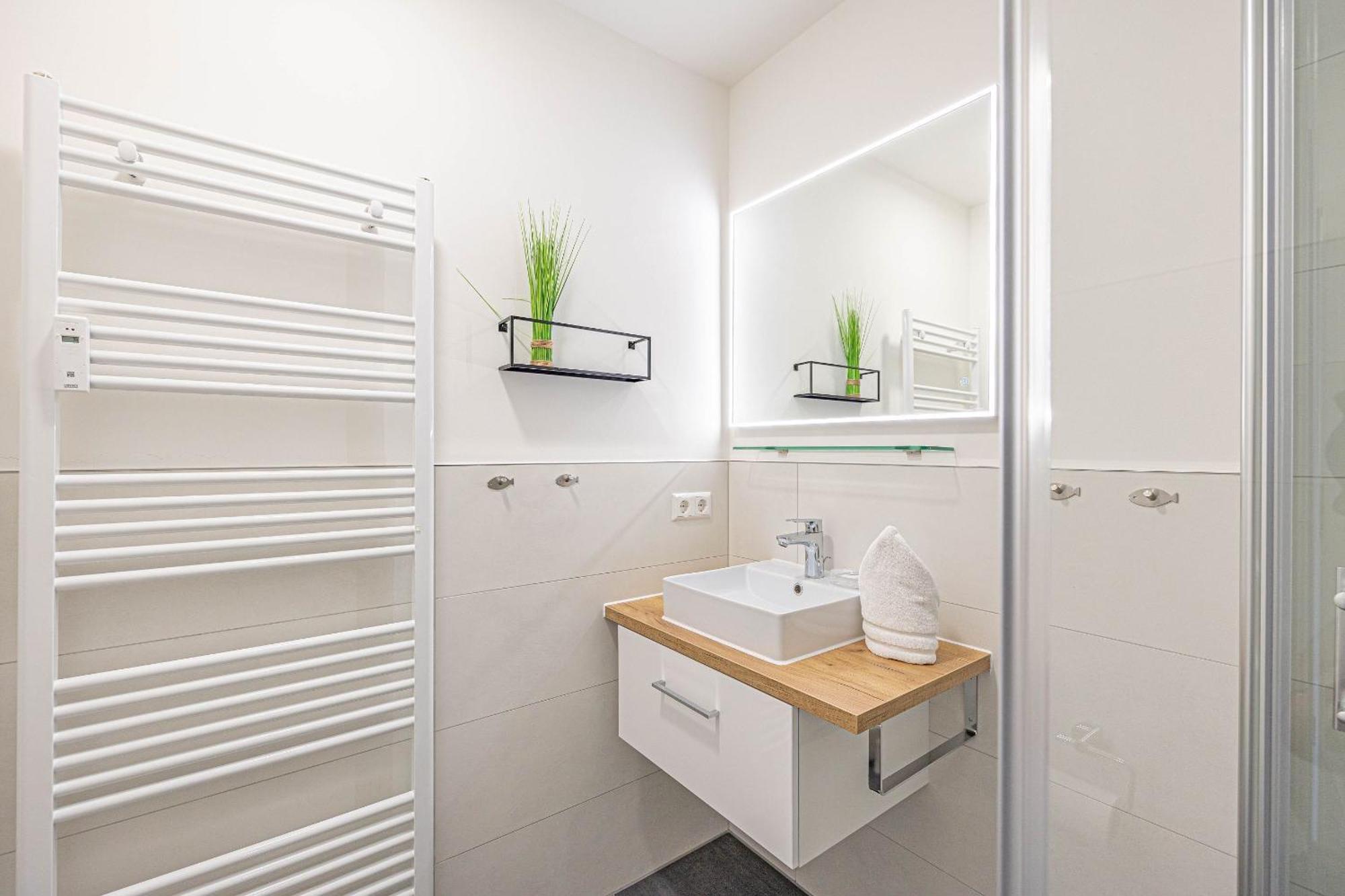 האריסלי Fewo1846 - Strandresidenz Wassersleben Suedblick App 689 - Komfortables Apartment Mit Balkon Und Meerblick מראה חיצוני תמונה